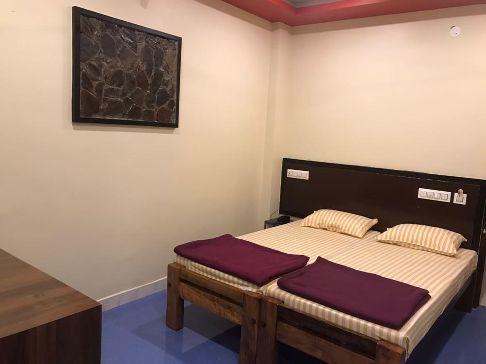 Galaxy Lodge Chikmagalur Bagian luar foto