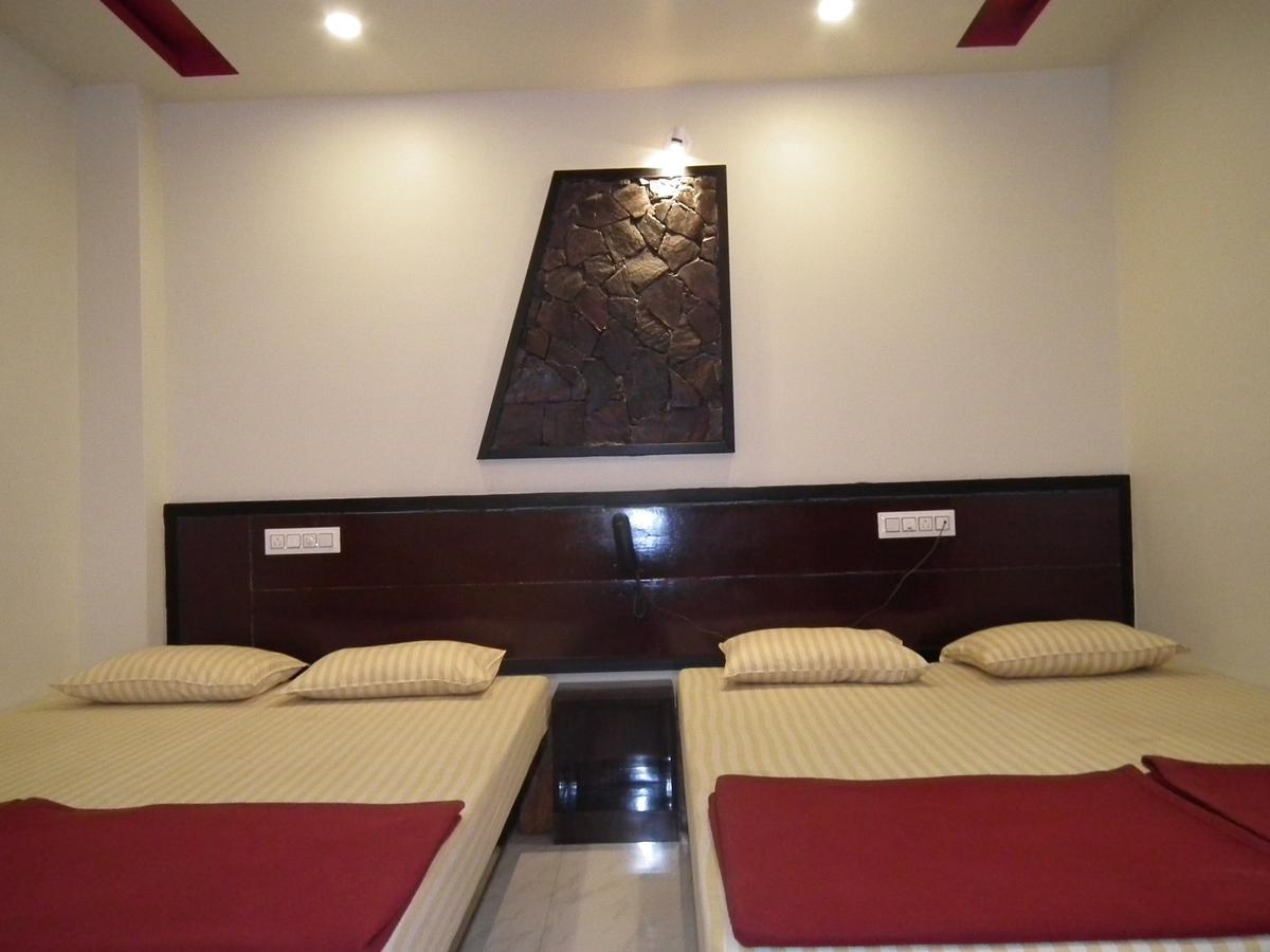 Galaxy Lodge Chikmagalur Bagian luar foto